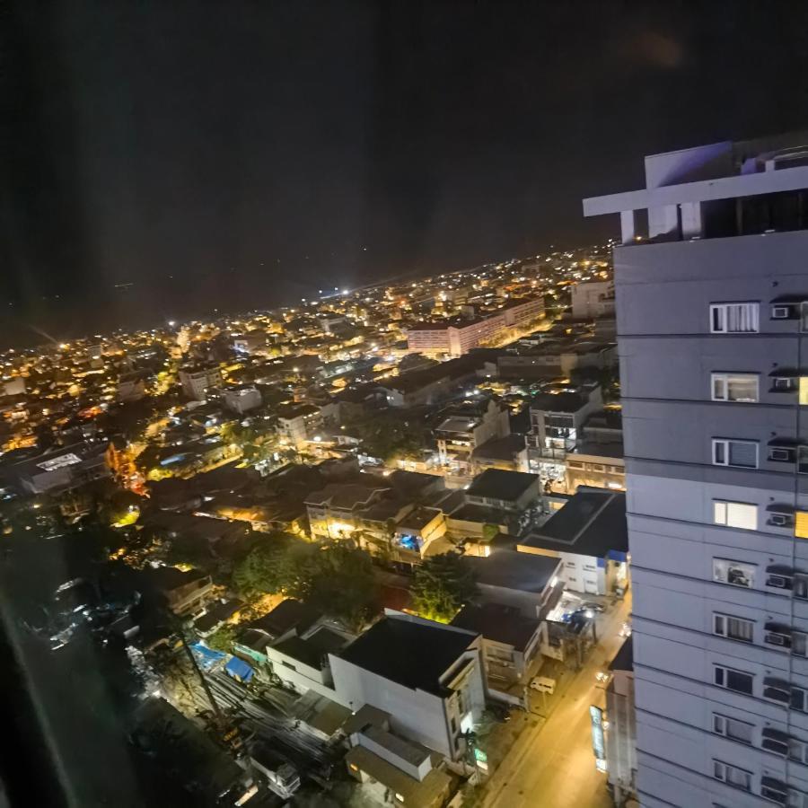 Avida Davao Condos, Downtown Cm Recto Avenue, Davao City Exteriör bild